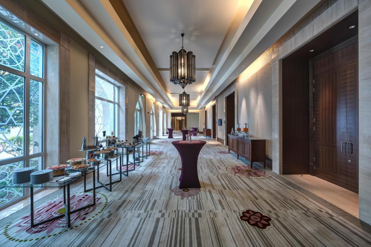 คราวน์ พลาซา ดุกม์ Hotel ดักม์ ภายนอก รูปภาพ