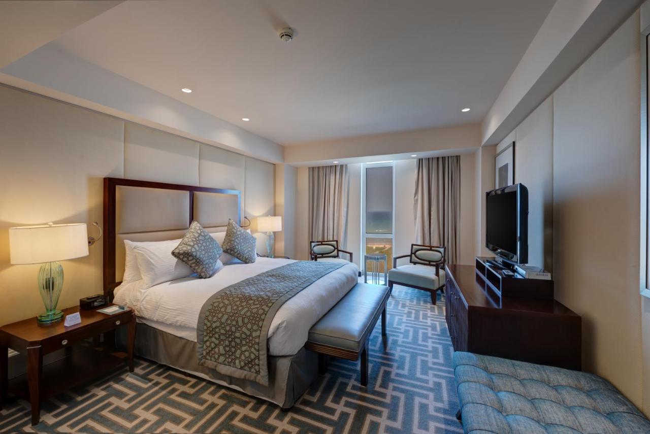 คราวน์ พลาซา ดุกม์ Hotel ดักม์ ภายนอก รูปภาพ