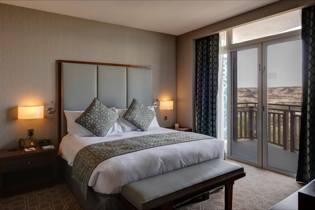 คราวน์ พลาซา ดุกม์ Hotel ดักม์ ภายนอก รูปภาพ