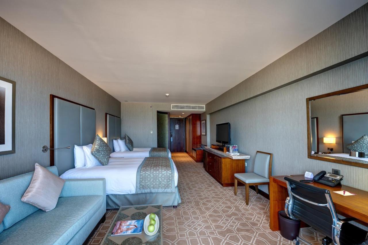 คราวน์ พลาซา ดุกม์ Hotel ดักม์ ภายนอก รูปภาพ