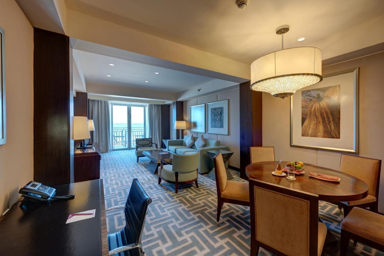 คราวน์ พลาซา ดุกม์ Hotel ดักม์ ภายนอก รูปภาพ