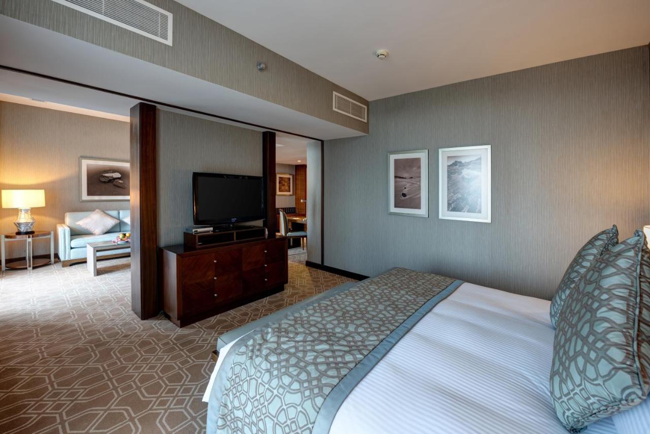 คราวน์ พลาซา ดุกม์ Hotel ดักม์ ภายนอก รูปภาพ