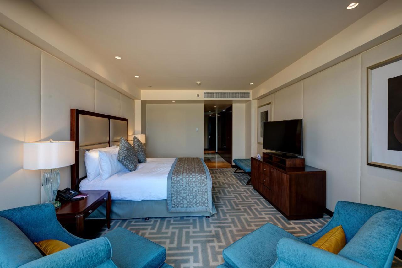 คราวน์ พลาซา ดุกม์ Hotel ดักม์ ภายนอก รูปภาพ