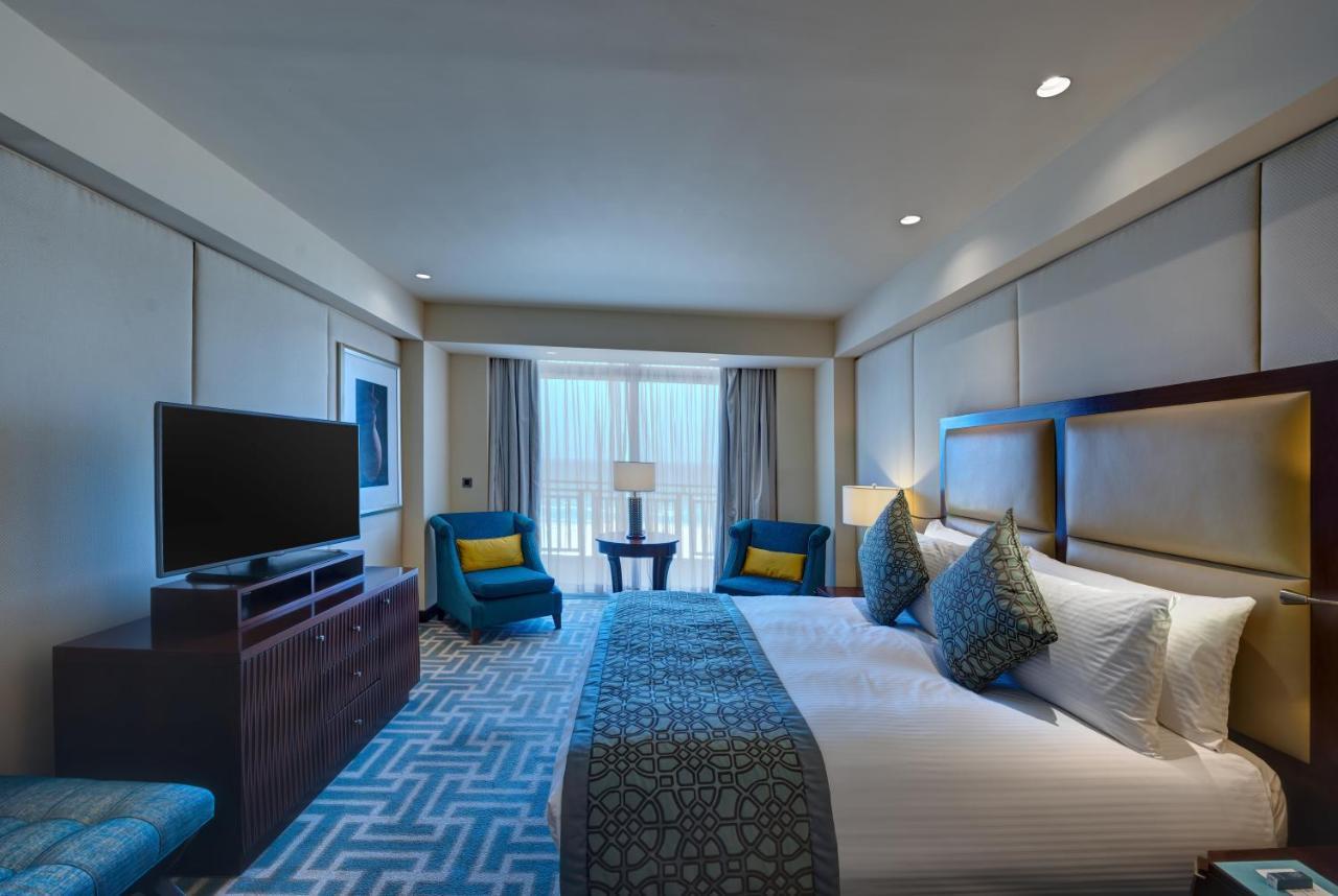 คราวน์ พลาซา ดุกม์ Hotel ดักม์ ภายนอก รูปภาพ