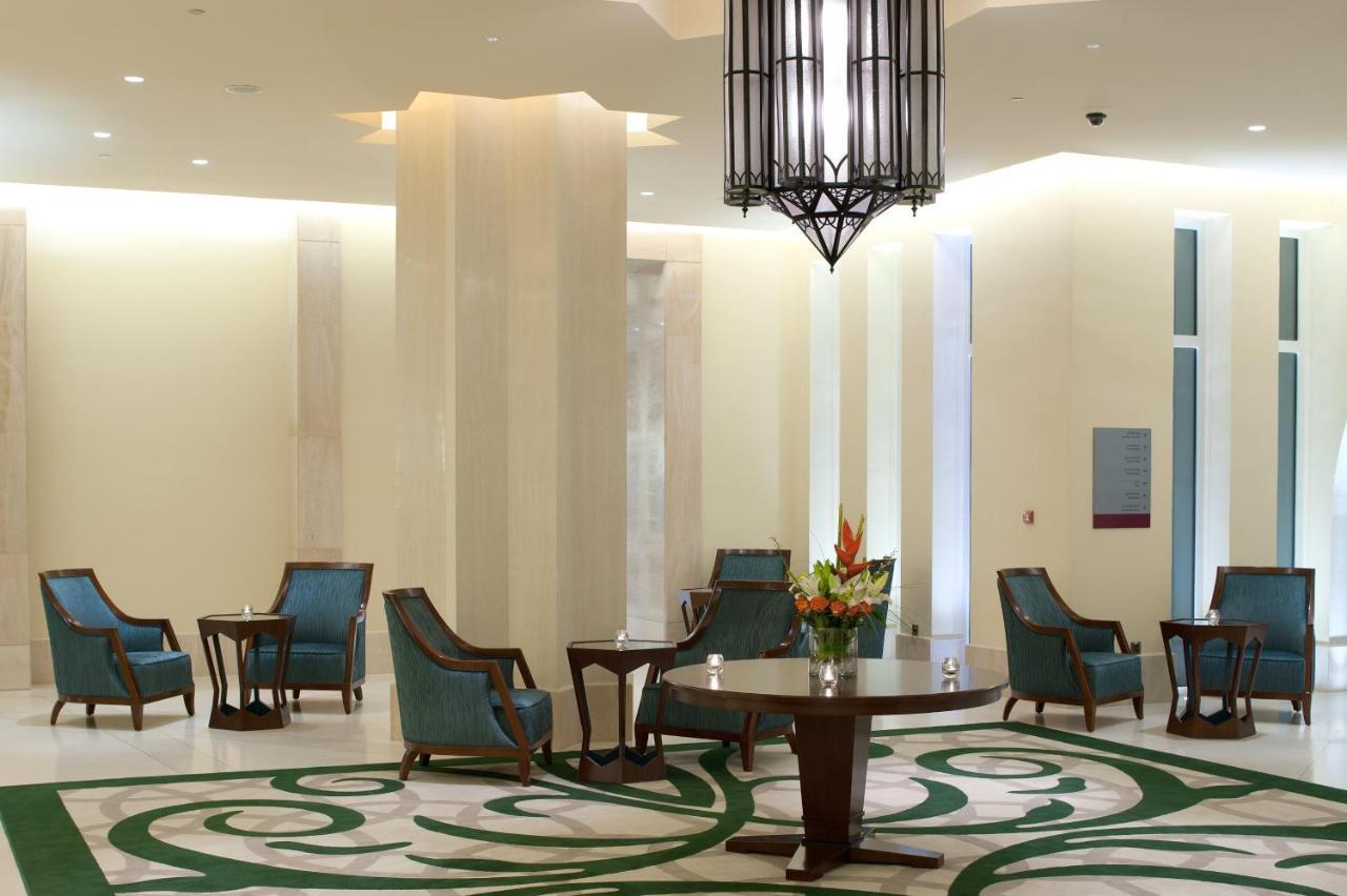 คราวน์ พลาซา ดุกม์ Hotel ดักม์ ภายนอก รูปภาพ